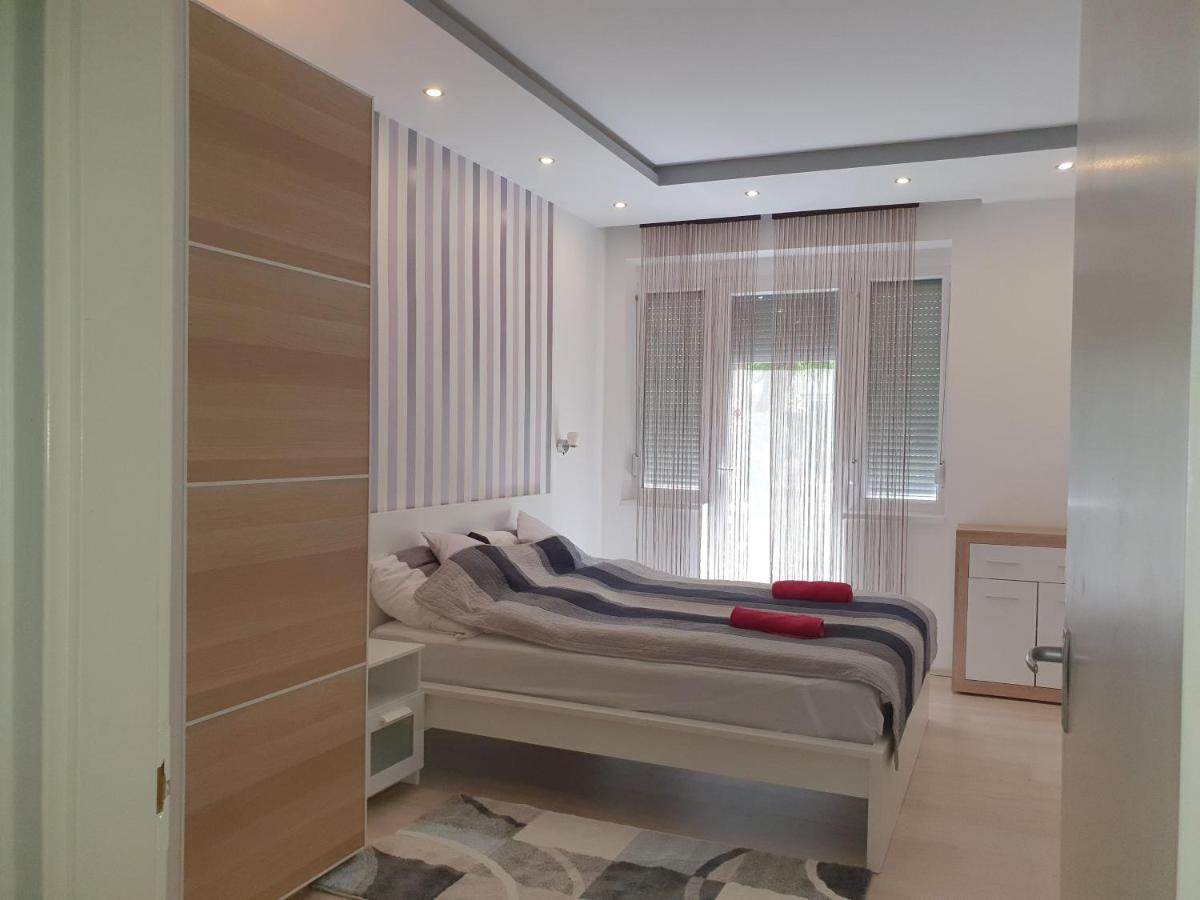 Viola Apartman with infra sauna Apartment Szeged Bagian luar foto