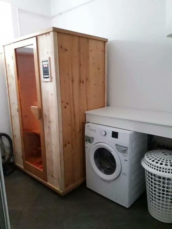 Viola Apartman with infra sauna Apartment Szeged Bagian luar foto