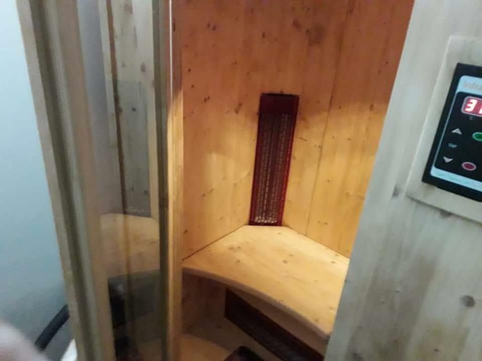 Viola Apartman with infra sauna Apartment Szeged Bagian luar foto